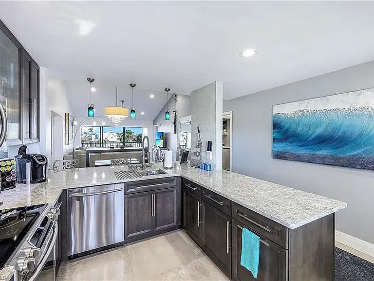 10684 Gulf Shore Dr #302 — Photo 1