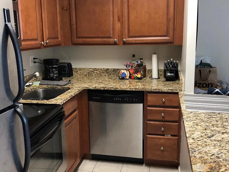 1420 Locust St #15H — Photo 8