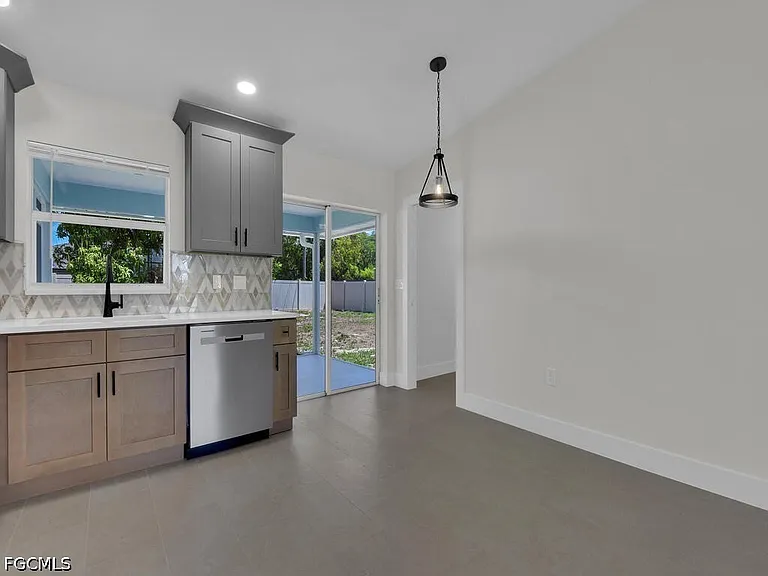 2509 Academy Blvd — Photo 6