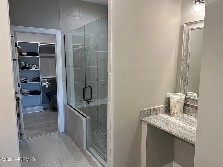 127 Shaw Dr — Photo 16