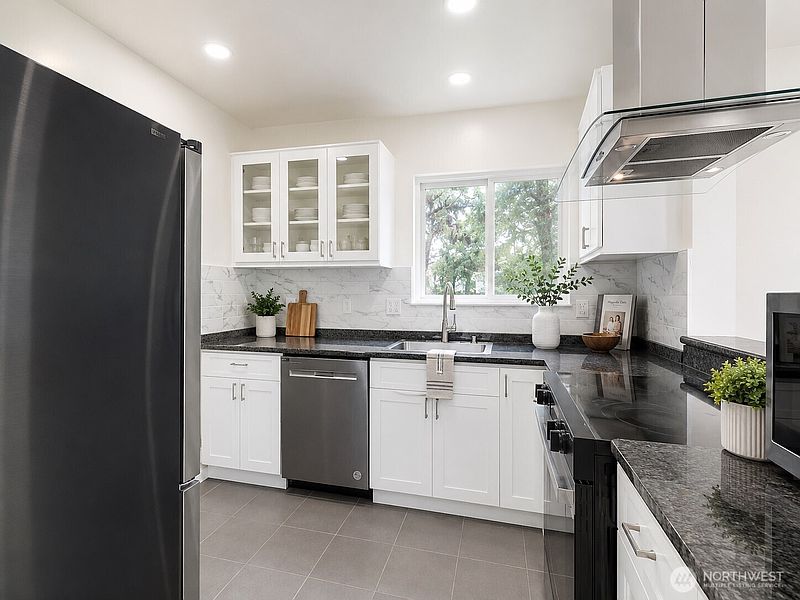 4th image of 1645 288th Street #207