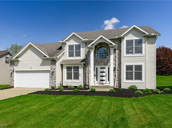 333 Danbury Ln, Richmond Heights, OH 44143
