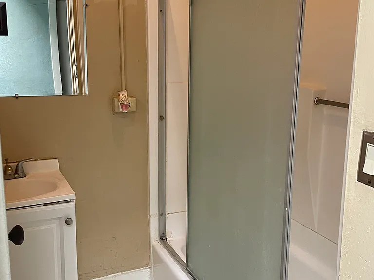 510 1/2 W Whittier Blvd #2 — Photo 7