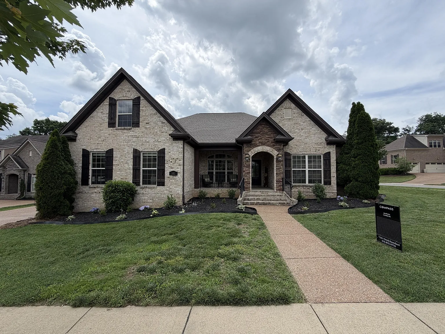 4 bed, 3.5 bath, 3283 sqft, $3,900 — Photo 1