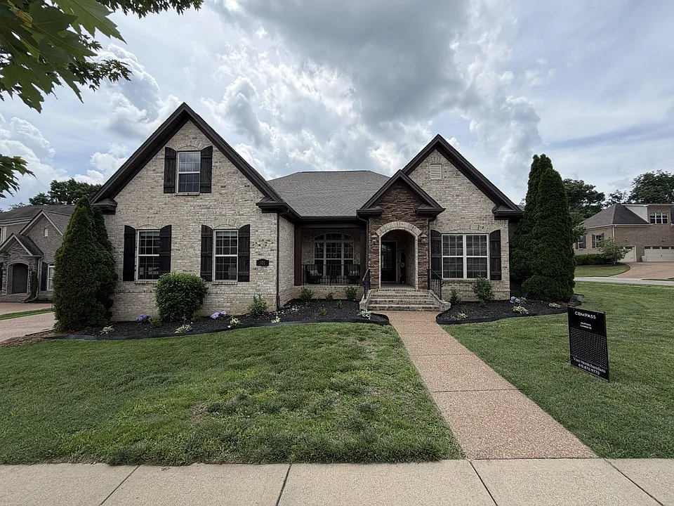 101 Corbin Ct