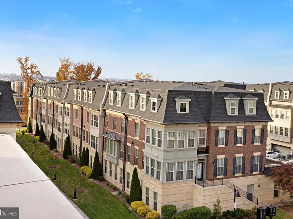 702 River Mist Dr Unit 233, Oxon Hill, MD 20745