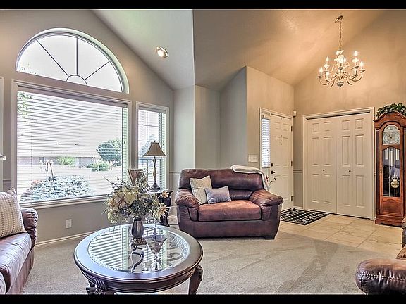 4th image of 967 W Hollycrest Dr