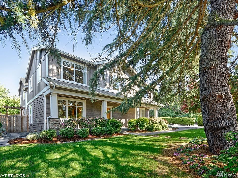 1st image of 1004 84th Ave NE
