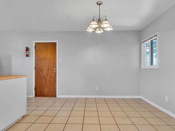 5th image of 4613 Delamar Ave NE