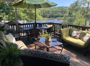 4 Beacon St, Amesbury, MA 01913