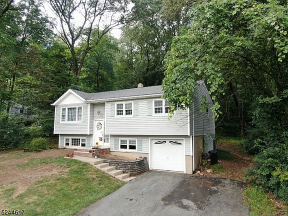 16 Paderewski Rd, Oak Ridge, NJ 07438 | Zillow