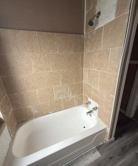 553 Owen St — Photo 15