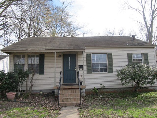 1st image of 905 Moore Ave