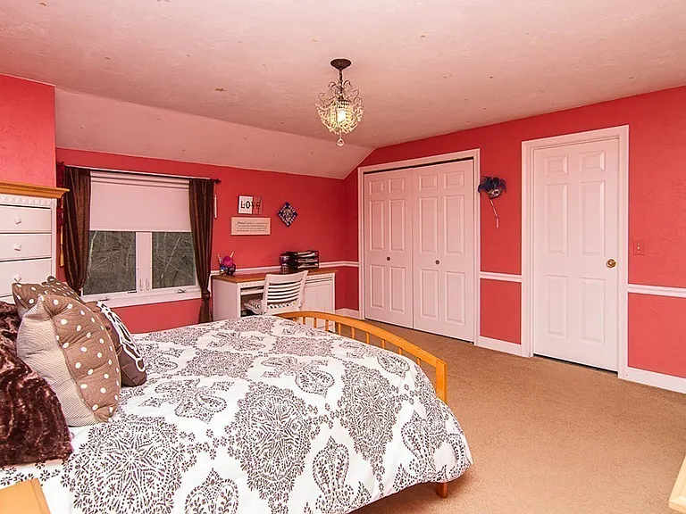 23 Hunting Ln — Photo 10