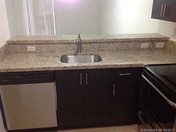 4th image of 9968 Nob Hill Ln #9968