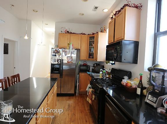 3rd image of 1753 W Chicago Ave #3FRONT