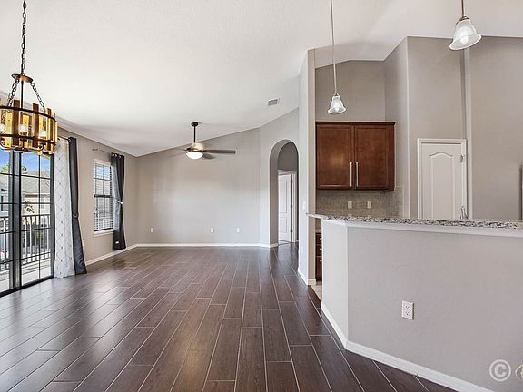 2nd image of 5738 Kinglethill Dr