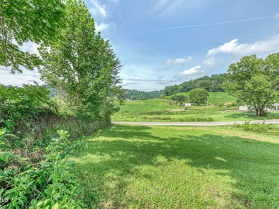 5th image of 6128 E East Carters Valley Rd