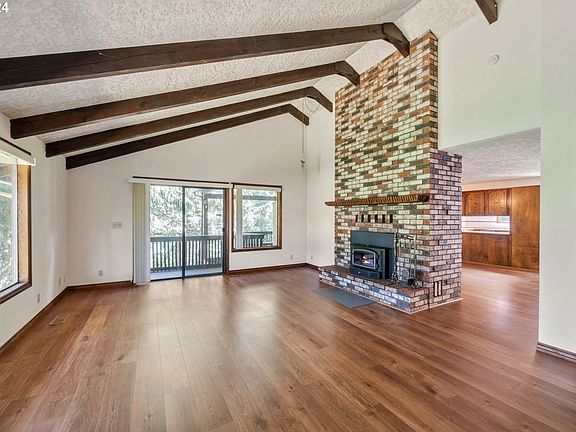 5th image of 41607 NE 12th Ave