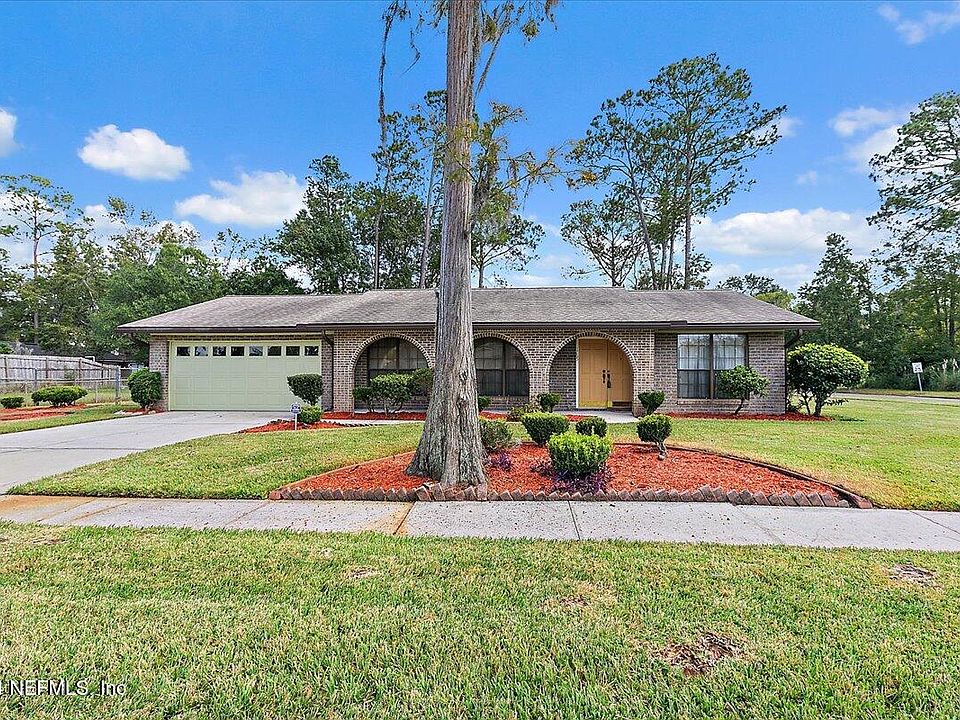1st image of 1765 GUMTREE Drive