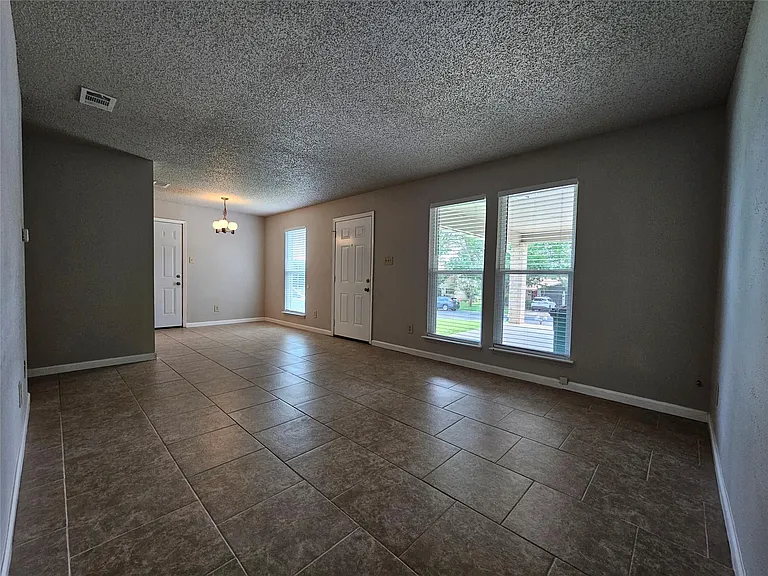 6800 Lunar Dr #A — Photo 5