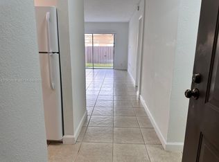 10900 SW 104th St APT 116, Miami, FL 33176