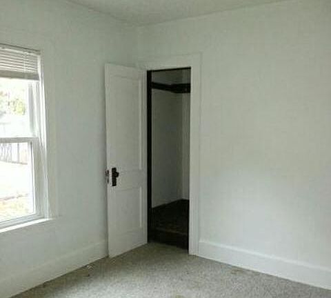 5th image of 1240 Russell Ave