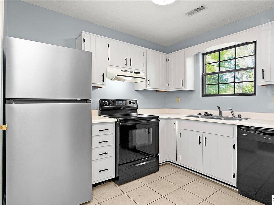 1st image of 110A Melanie Ln #A
