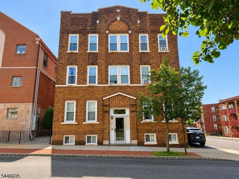 67 Bay St #2L — Photo 5