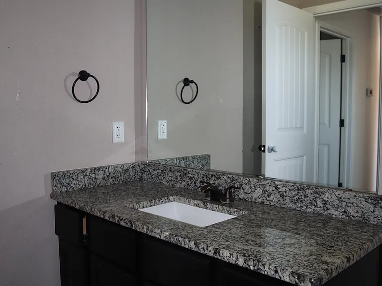 5207 Colina Dr — Photo 21
