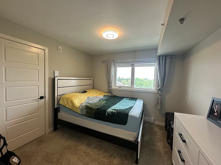 155 Peguis St #415 — Photo 9