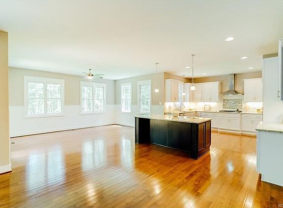 4th image of 5561 Saint Leger Dr