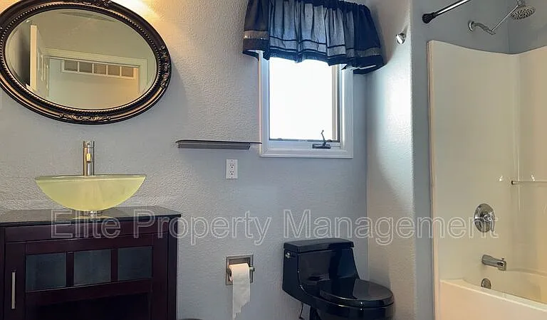 629 W Kenosha Dr — Photo 20