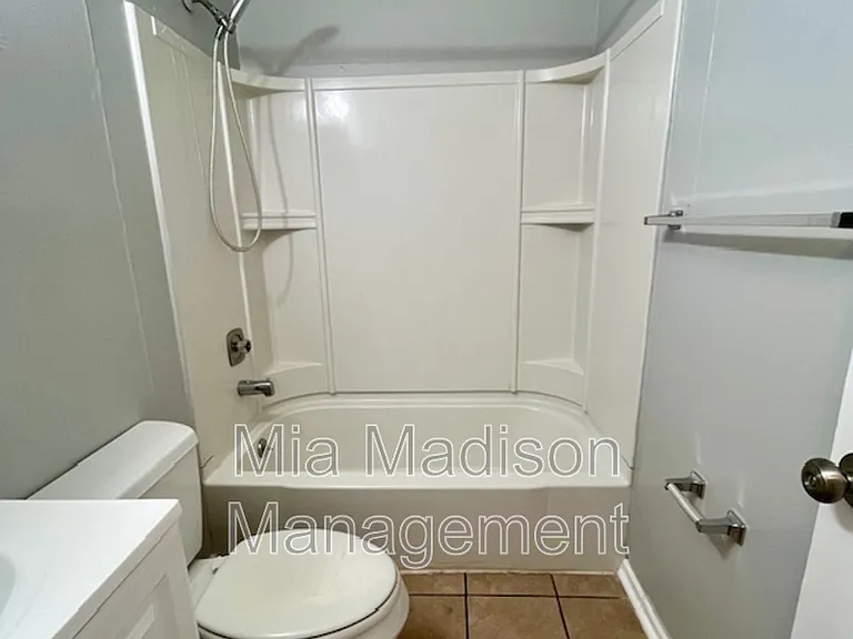 2522 Semken Ave #D — Photo 10