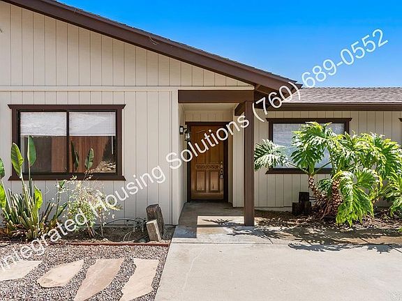 4th image of 945 Pinon St