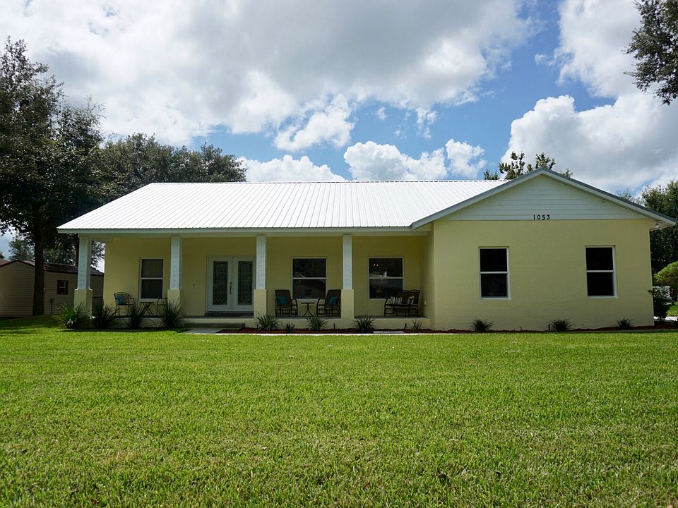 1st image of 1053 Country Lake Cir