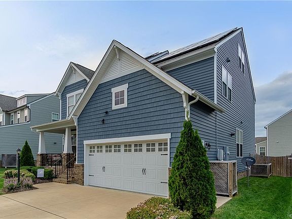 3rd image of 10704 Providence Park Dr