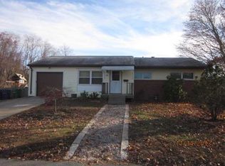 144 Ticonderoga Dr, Warwick, RI 02889