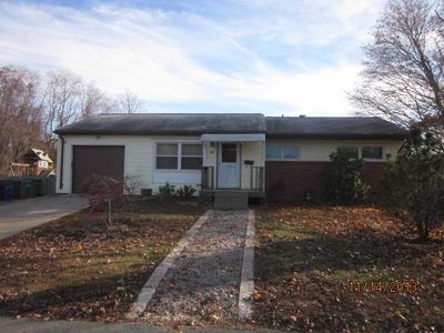 144 Ticonderoga Dr, Warwick, RI, 02889