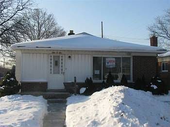 1st image of 905 Saint Johns St