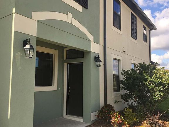 Located on 0086 in Creekwood Townhomes in Bradenton, FL