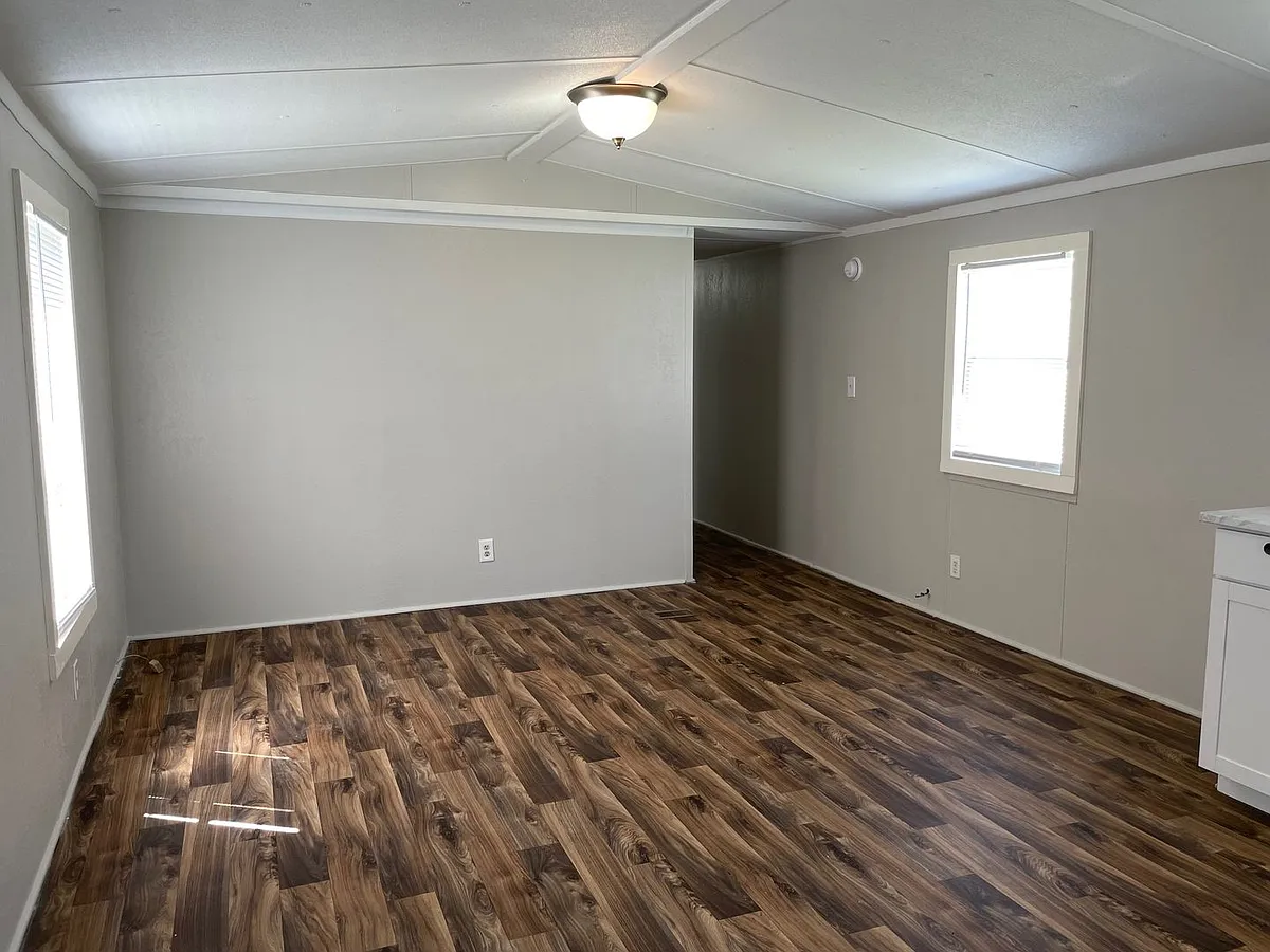 Building Photo - 212 Leatherwood Ln