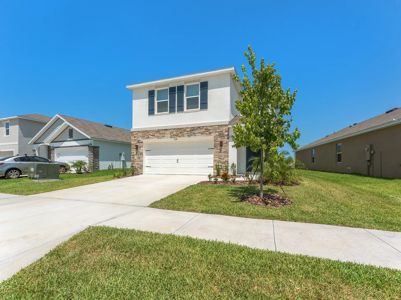 4 bed, 2.5 bath, 2305 sqft, $2,850 — Photo 4