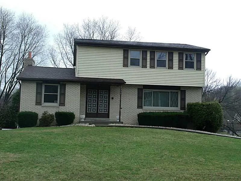 2357 Mount Vernon Ave photo 1