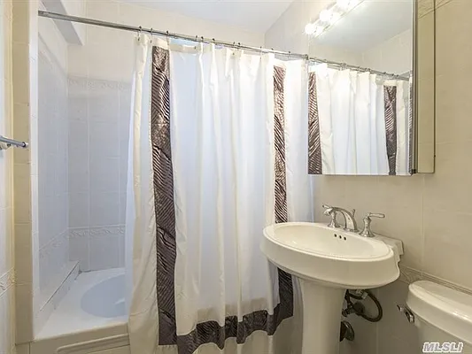 Sold by Douglas Elliman | media 26