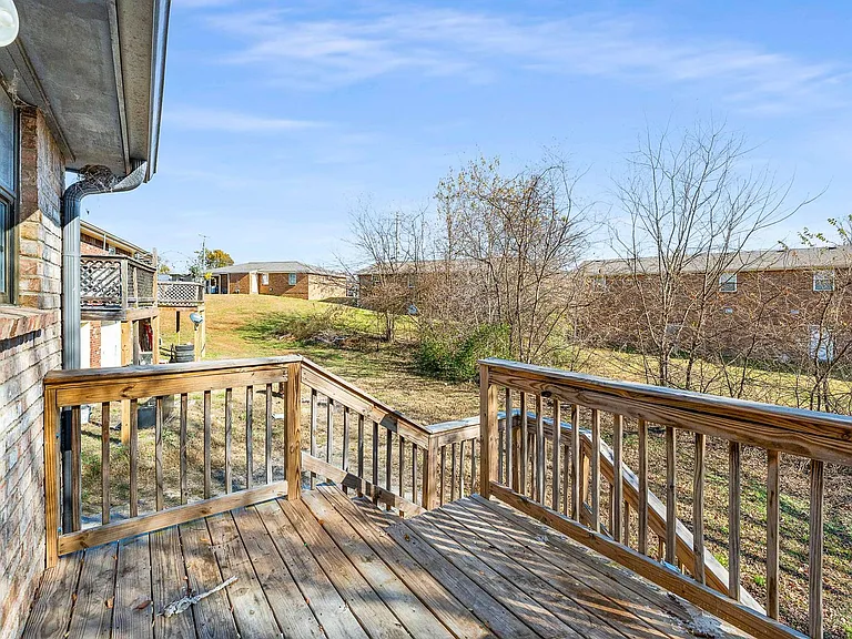 4558 Brooke Valley Dr — Photo 36
