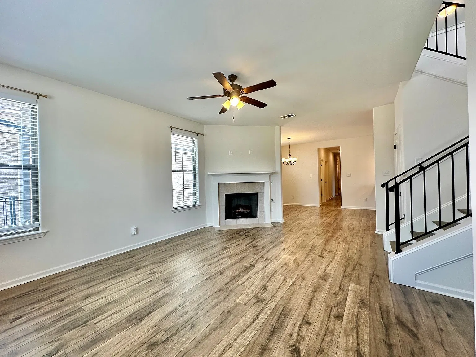 4 bed, 3.5 bath, 2313 sqft, $2,500 — Photo 4