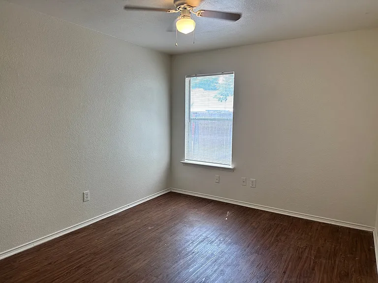 4024 Periwinkle Dr — Photo 23