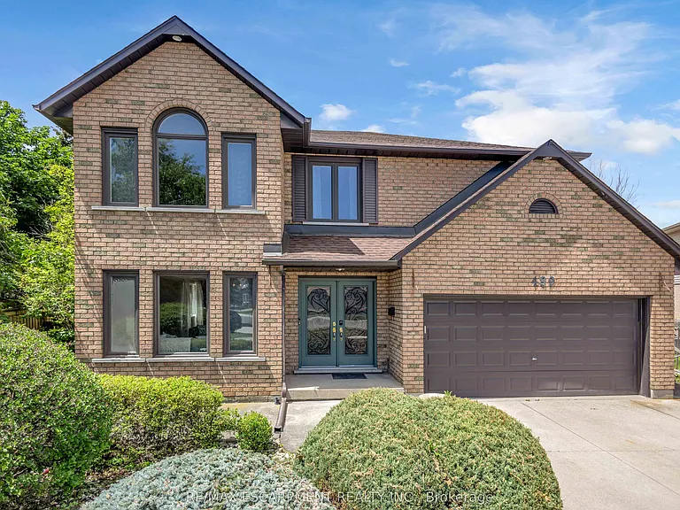 489 Acadia Dr — Photo 1
