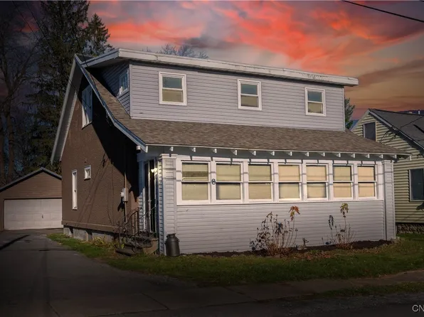 8 Hoffman Pl, Whitesboro, NY 13492